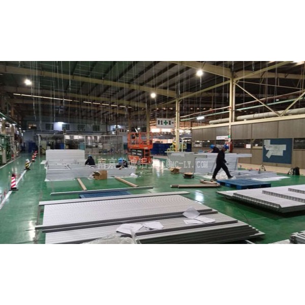 江蘇哪家圍欄框架是使用工業鋁型材的，鋁型材制作的好處有哪些好處呢