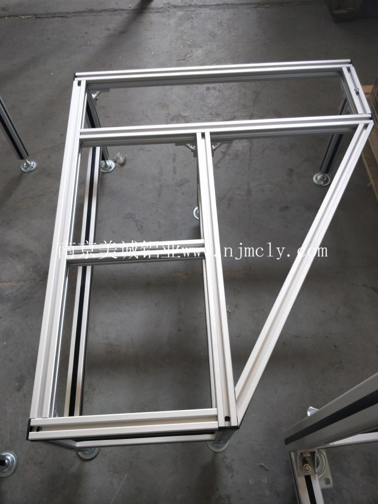 你知道氧化后的工業鋁型材框架優點嗎？01